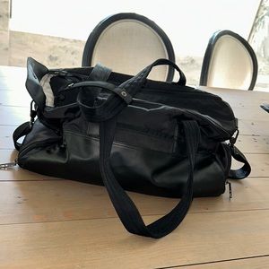 Lululemon duffle